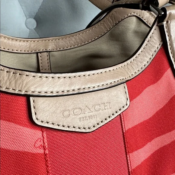 Coach large tote Bag - Picture 6 of 15